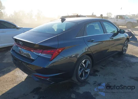 2022 Hyundai Elantra Limited z USA, uszkodzony, nr VIN 5NPLP4AG3NH069237